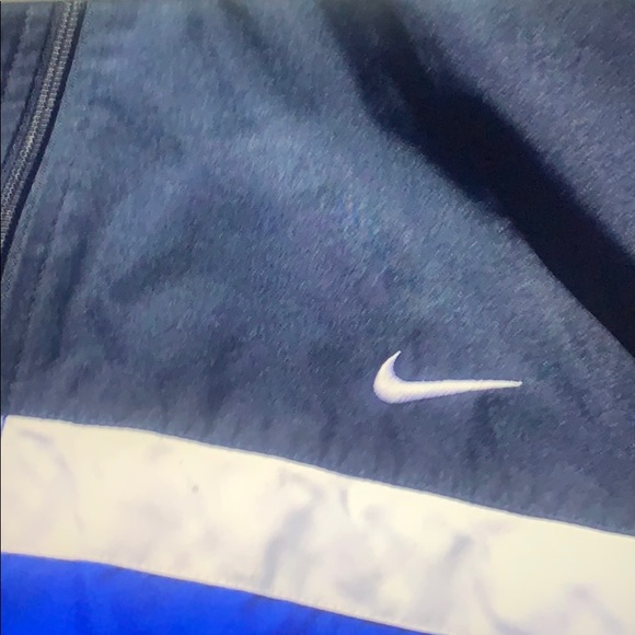 Nike Vintage windbreaker/ rain jacket - Picture 2 of 4